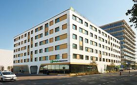 Holiday Inn Express & Suites - Basel - Allschwil By Ihg